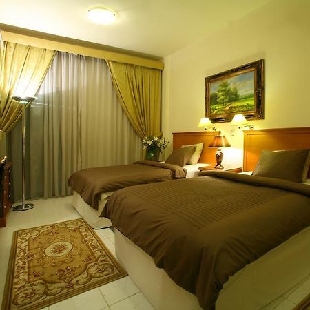 דובאי Khalidia Hotel Apartments מראה חיצוני תמונה